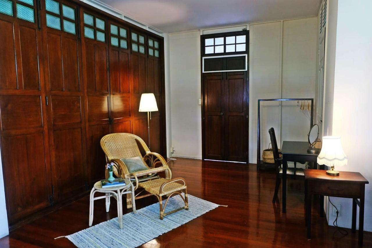 24 Samsen Heritage House * Bangkok