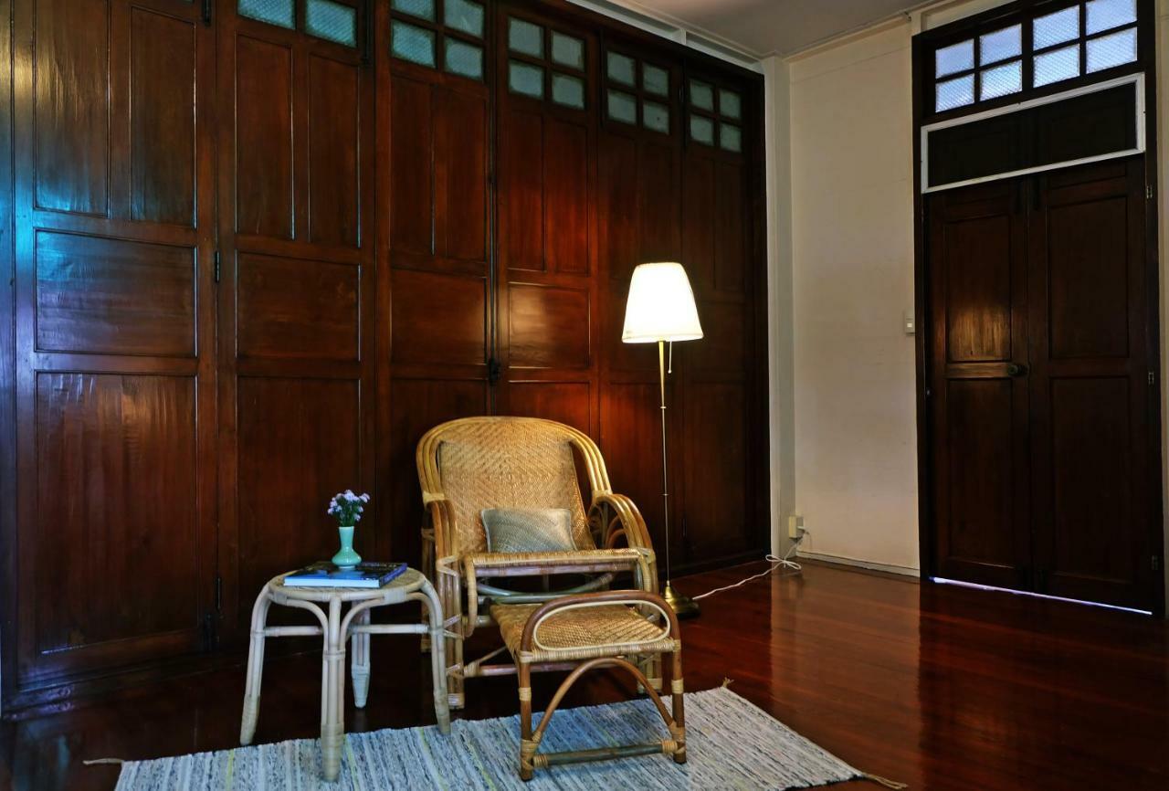 Guest house 24 Samsen Heritage House *