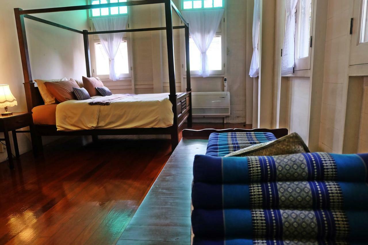 24 Samsen Heritage House Guest house
