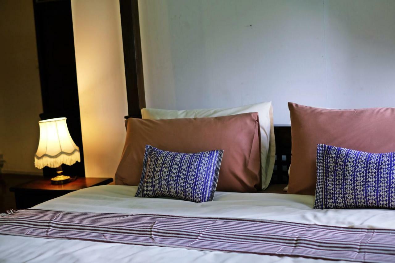24 Samsen Heritage House Bangkok