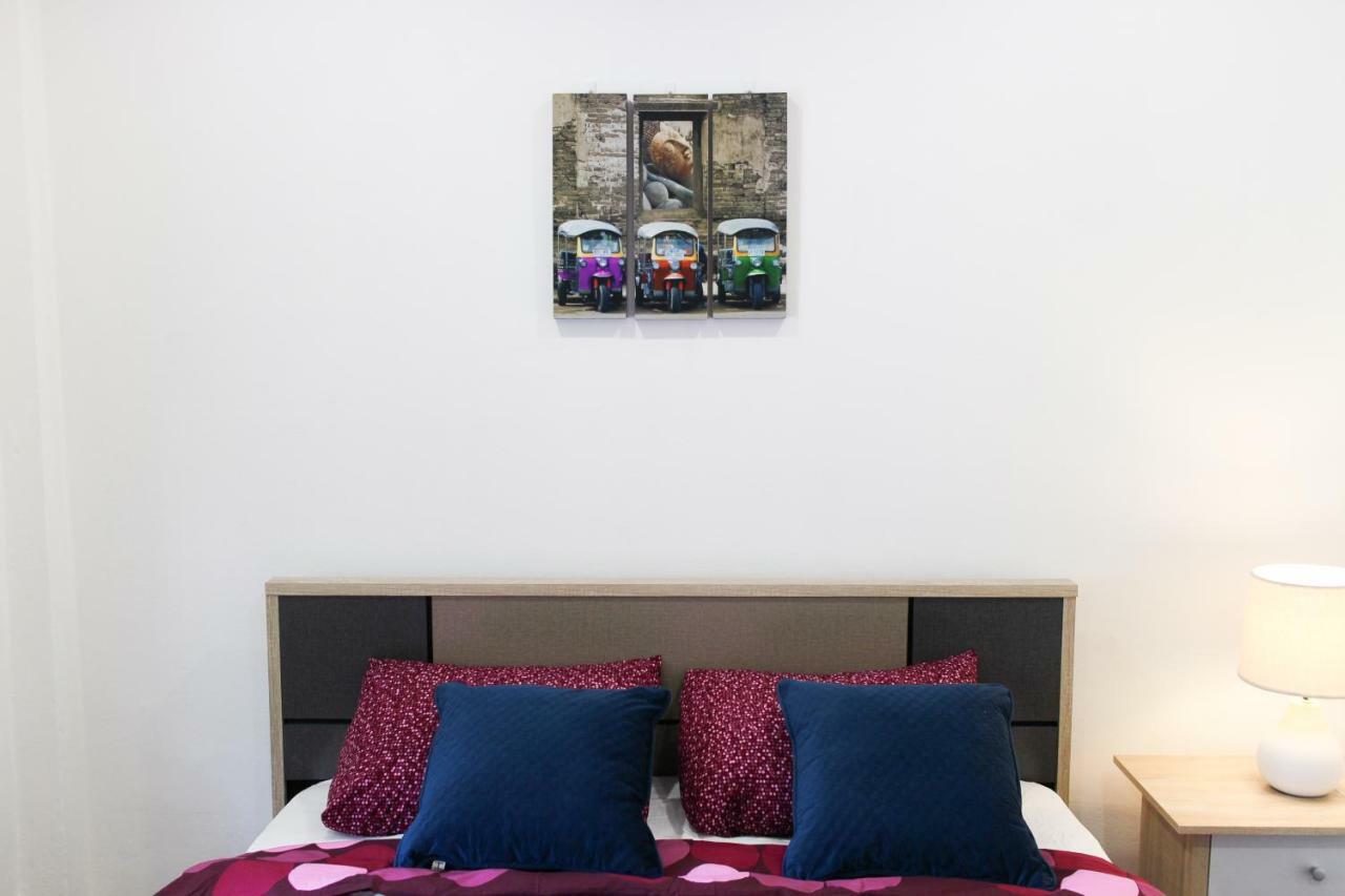 Holiday home Train Night Market To 2Min & Mrt To 3Min, Modern & Big House *