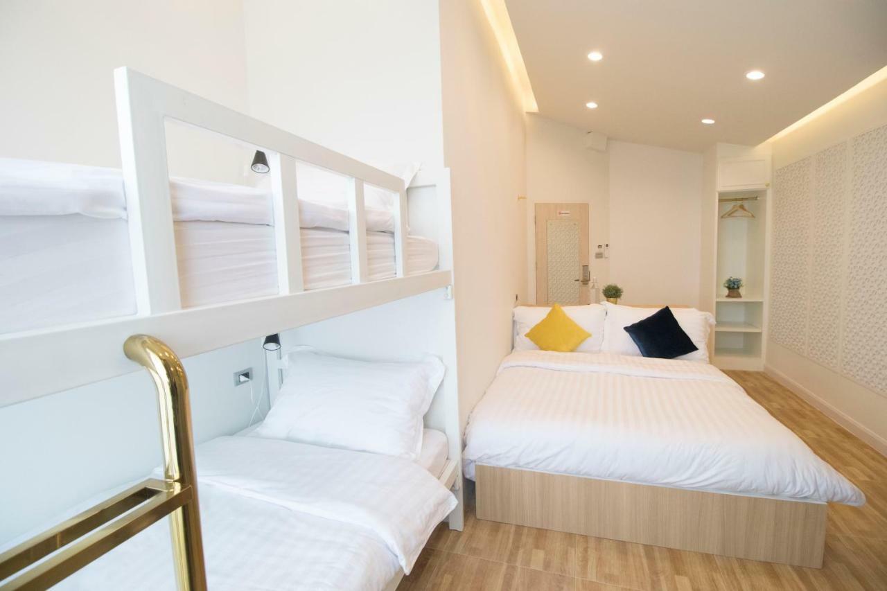 The Lol Elephant Hostel Bangkok