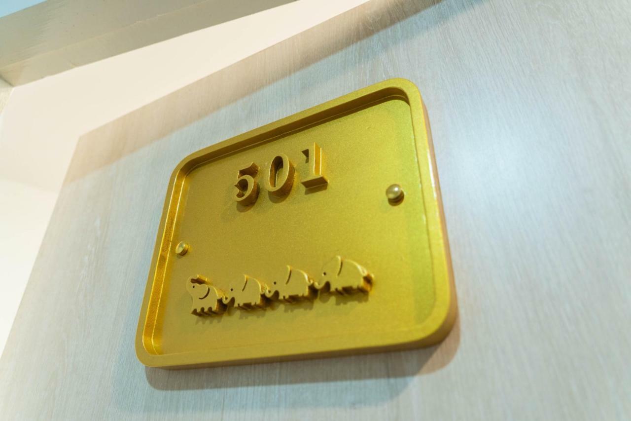 The Lol Elephant Hostel Bangkok