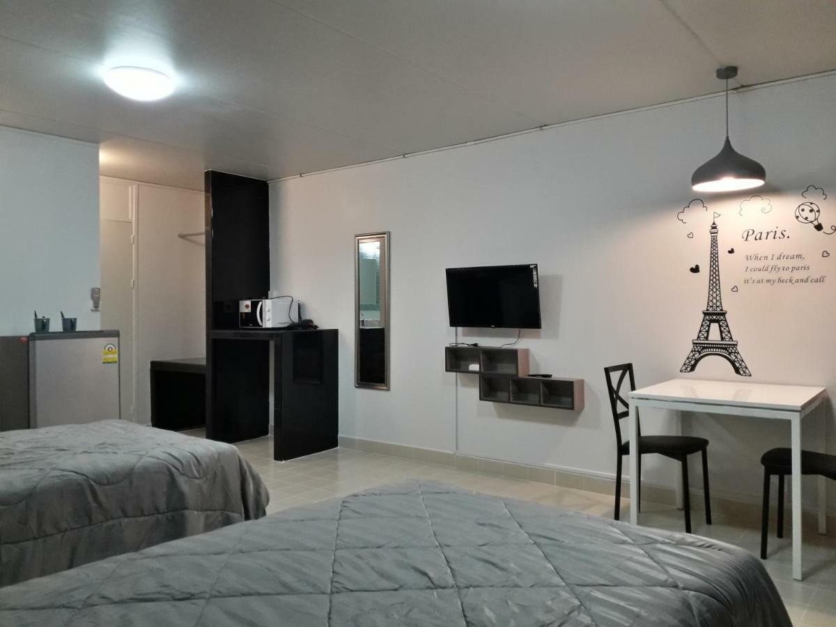 Apartment Popular Muangthong T1 By Khun Eve Bangkok