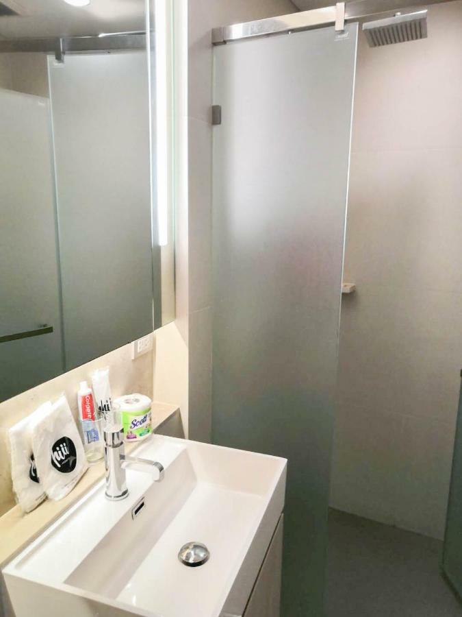 Hiii-homtel At Soi 24 Sukhumvit With Rooftop Boundless Pool-bts Phrom Phong&em District