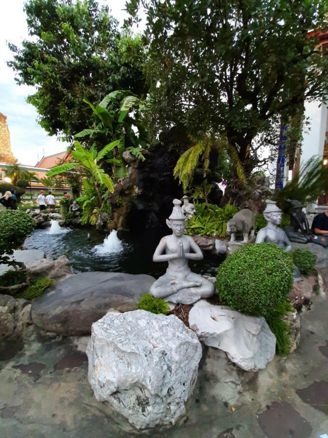 Chaiwat Hostal