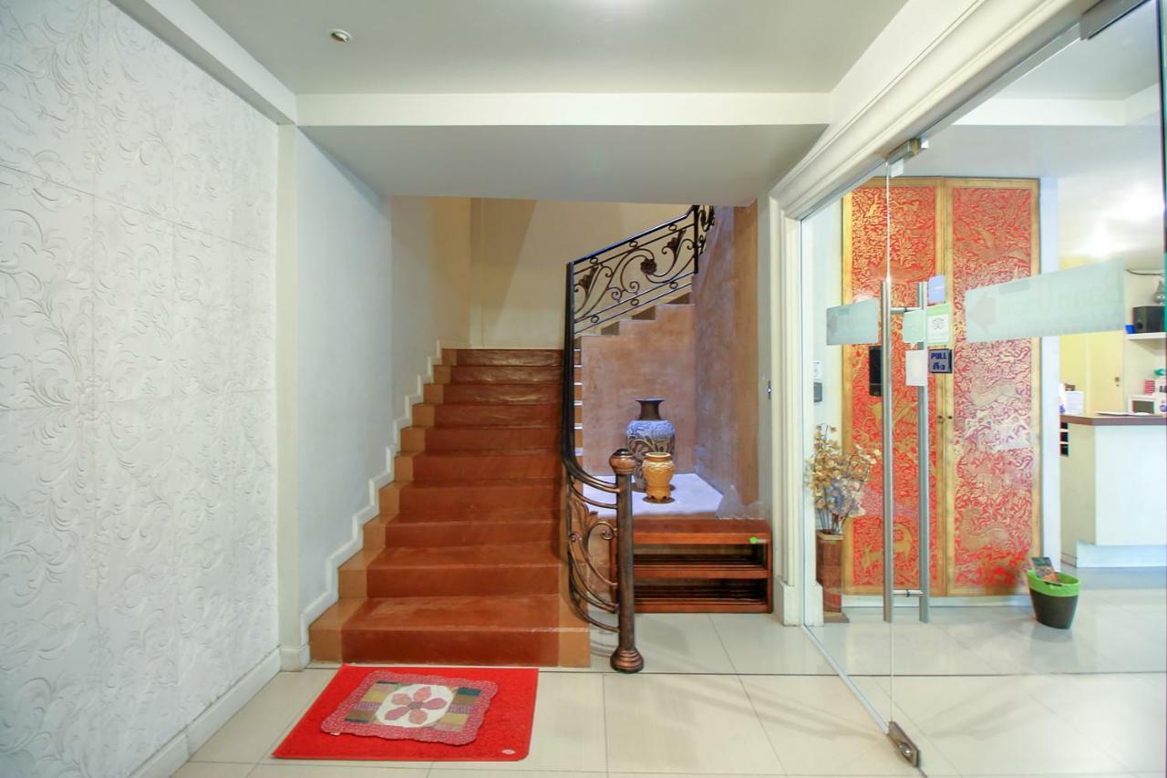 Oyo 307 Baan Udom Hotel 2*