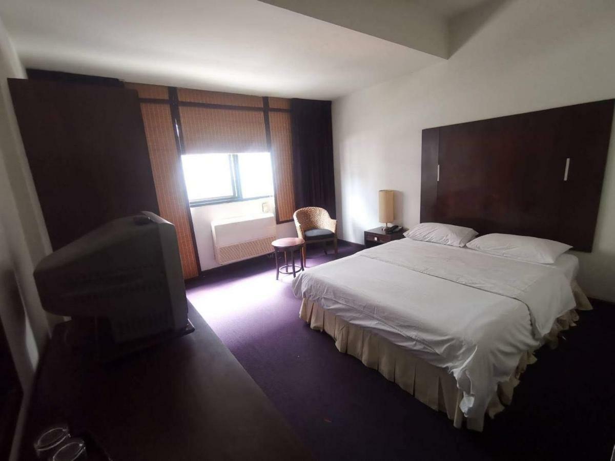 The Pavilion Place Hotel