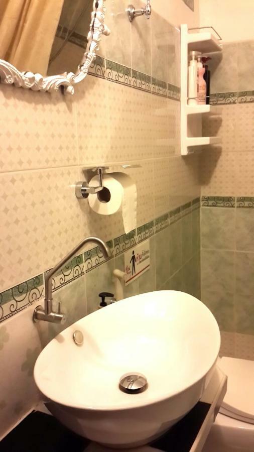 Cafe De Baan Raow Guest house