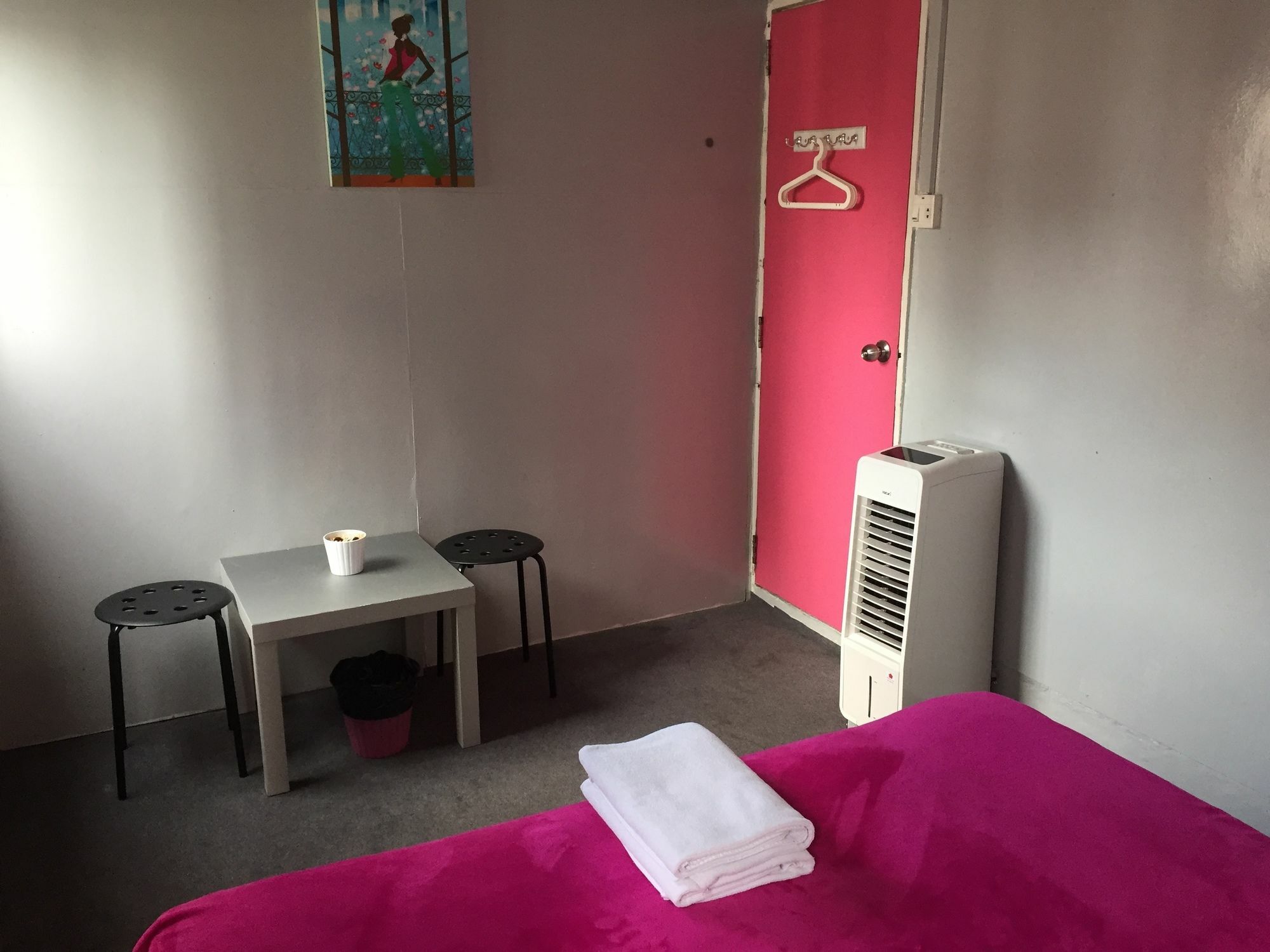Pink Guest house *
