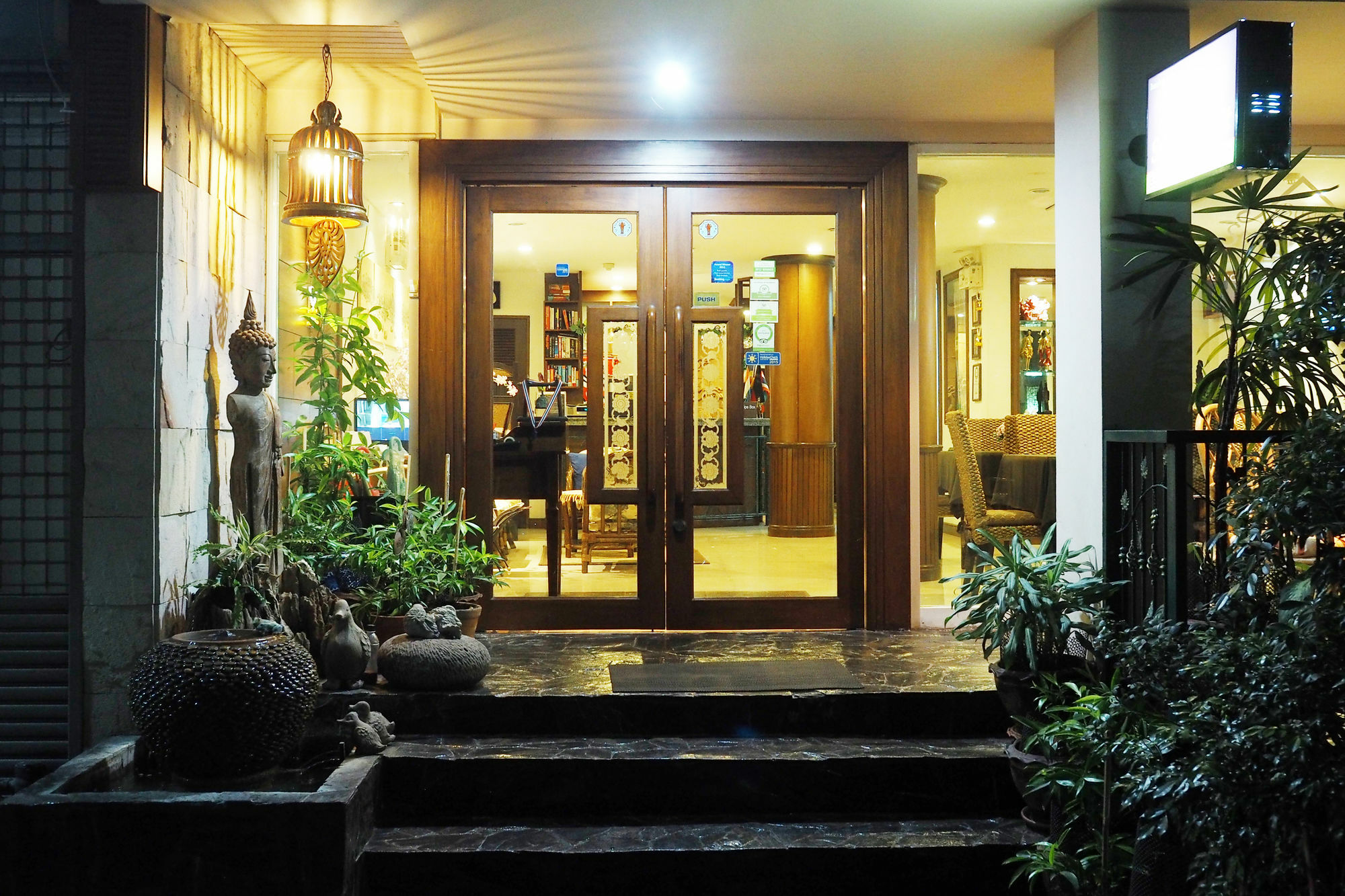 Tempat peranginan Baan Sukhumvit Soi 18