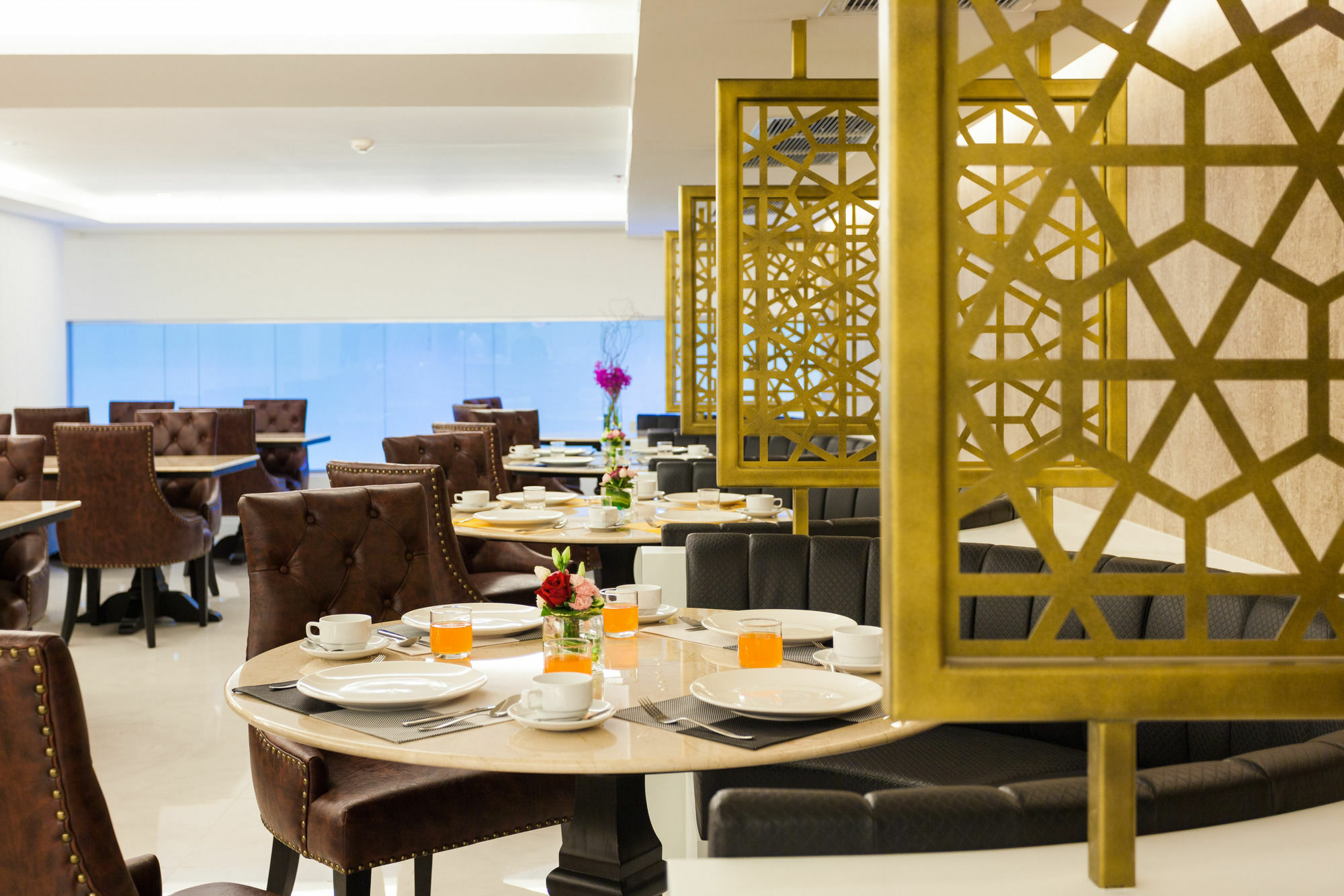 Grand 5 & Plaza Sukhumvit 4*