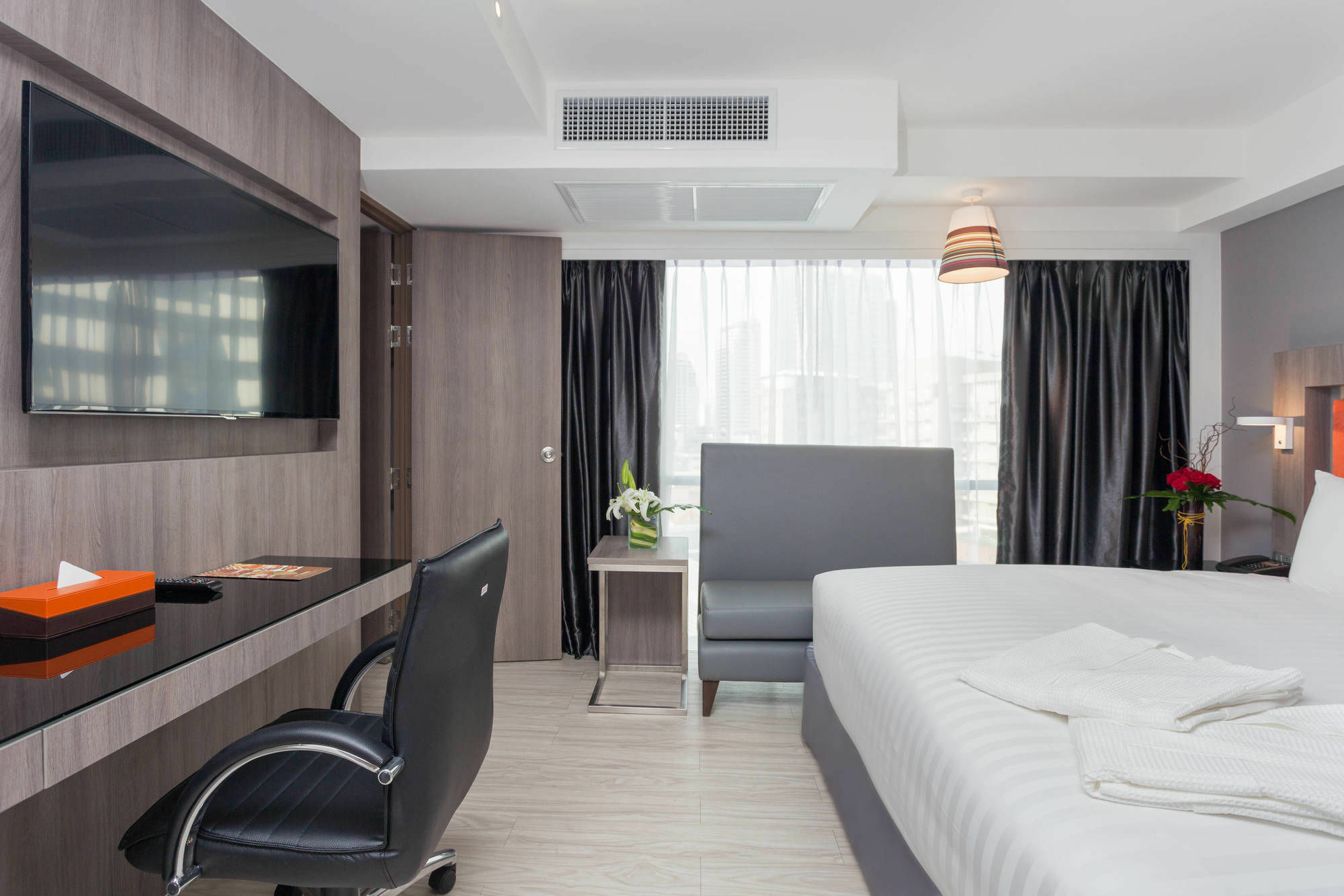 Grand 5 & Plaza Sukhumvit 4* Bangkok