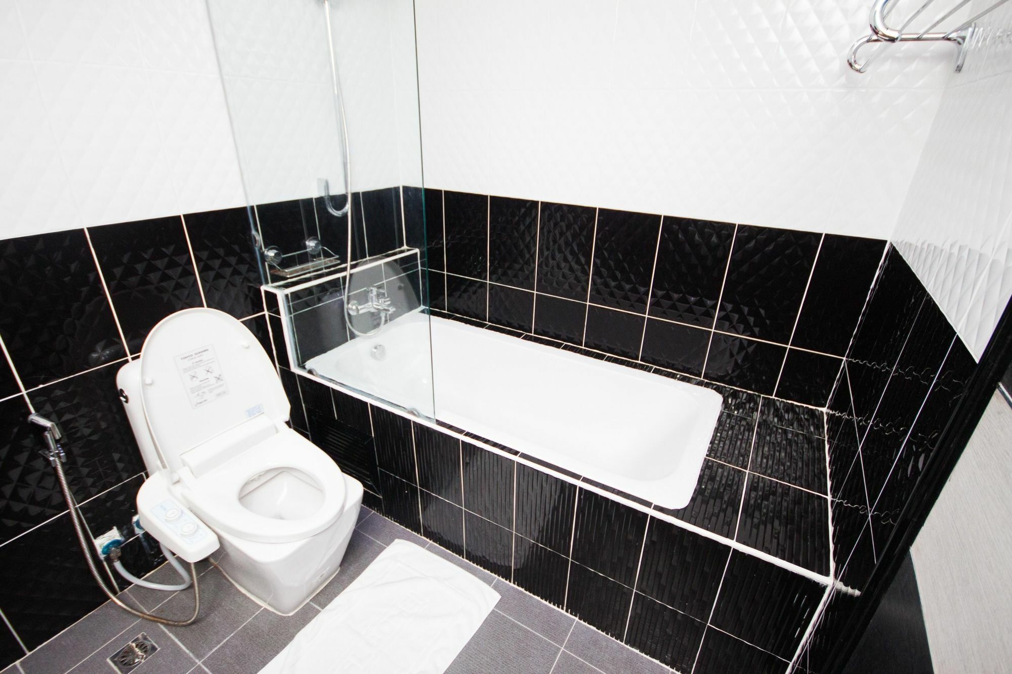 Zen Premium Sukhumvit 33 Hotel 3*