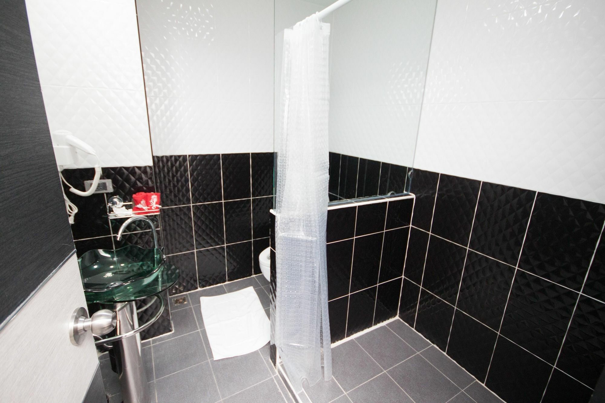 Zen Premium Sukhumvit 33 3*