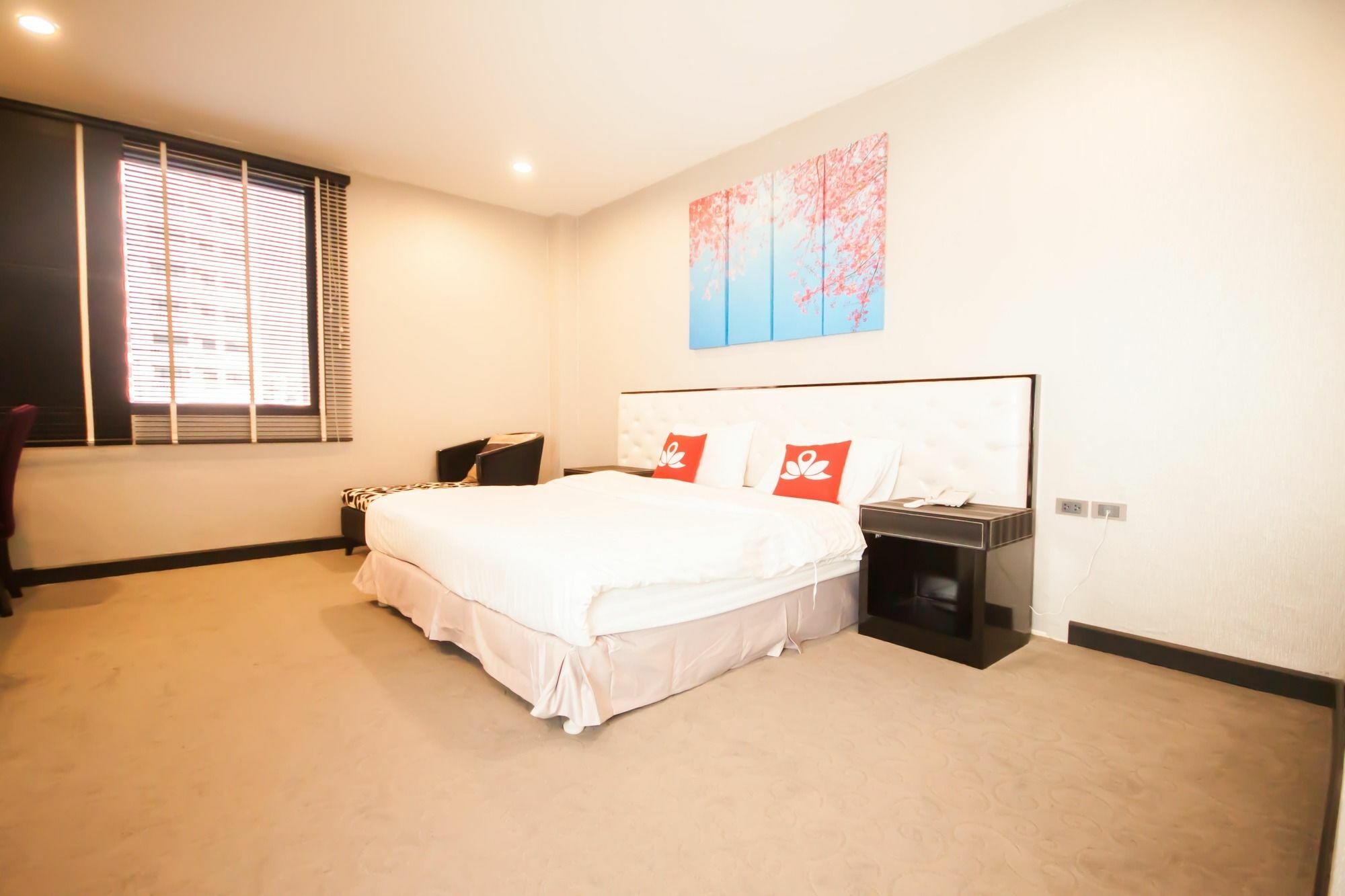 Zen Premium Sukhumvit 33 Hotel 3*