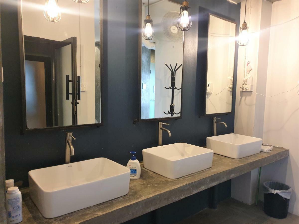 Nhà trọ Silom Space *