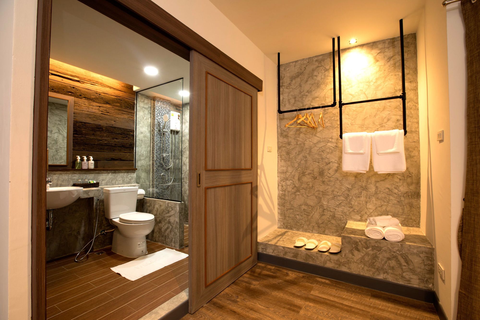Boutique Poo-yai Lee 3*