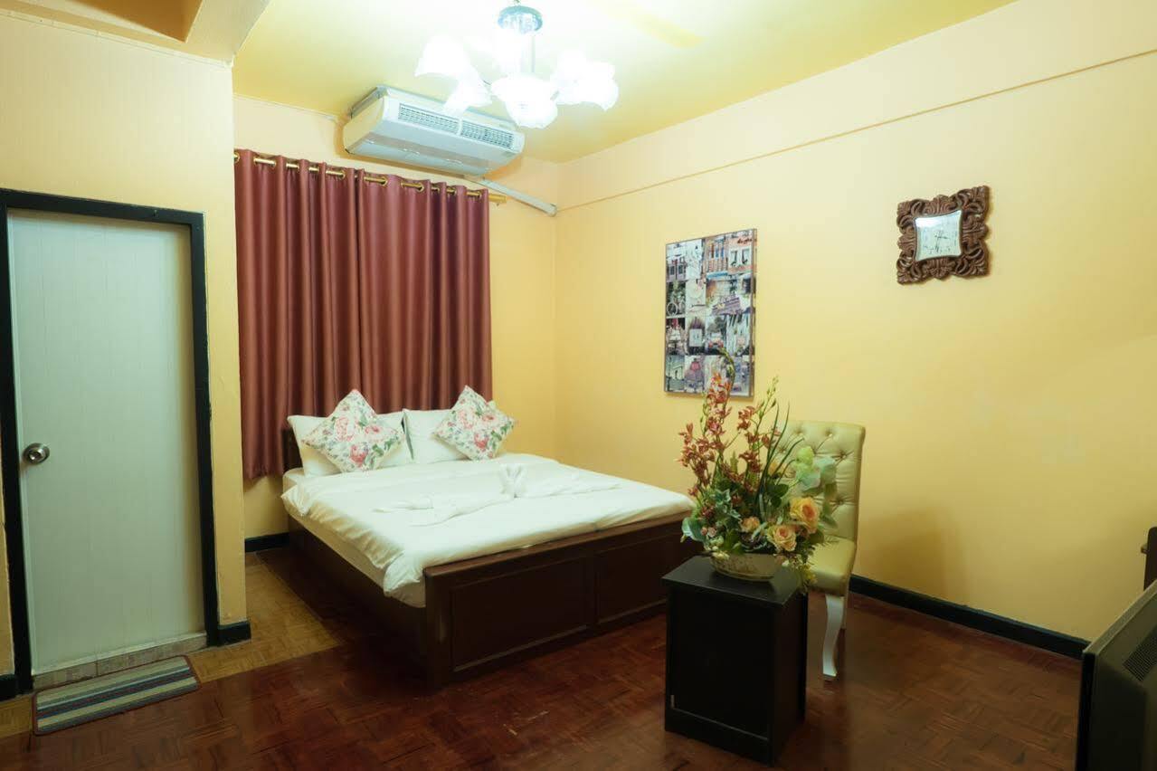 De Sky Sukhumvit Ekkamai Hotell