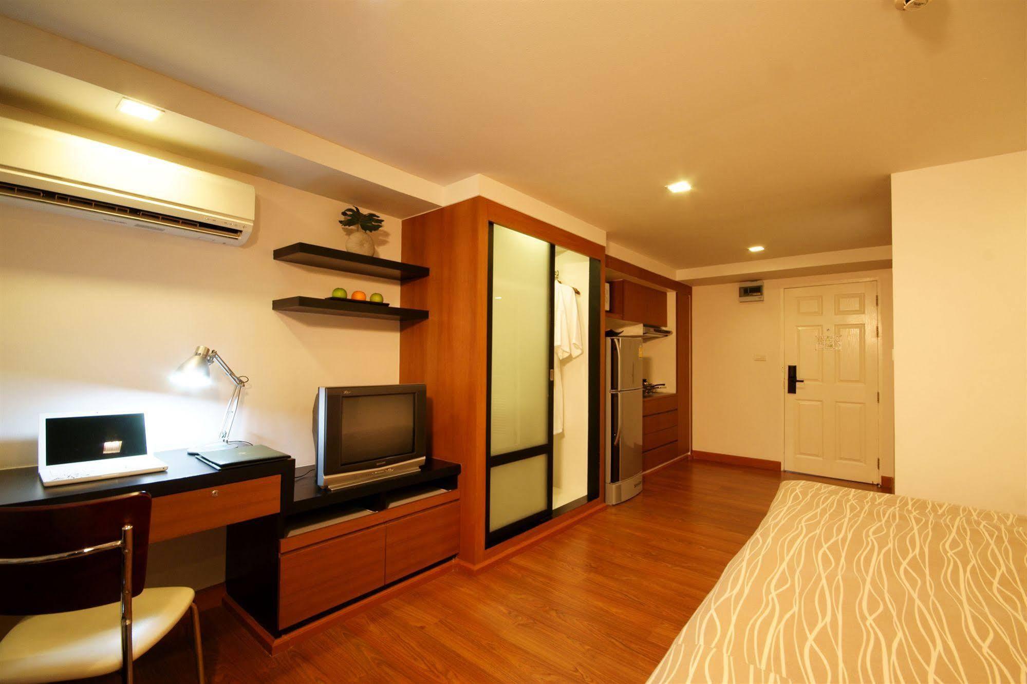 I Sathorn