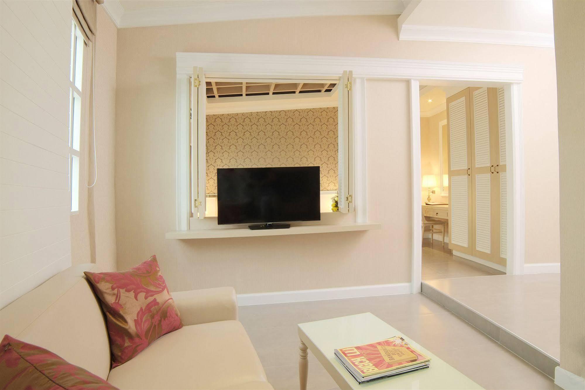 Hotel The Raya Surawong 3*