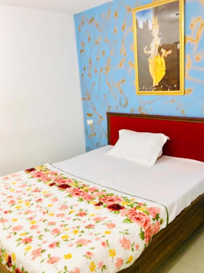 Papa Ji And Restaurant Guest house 2*