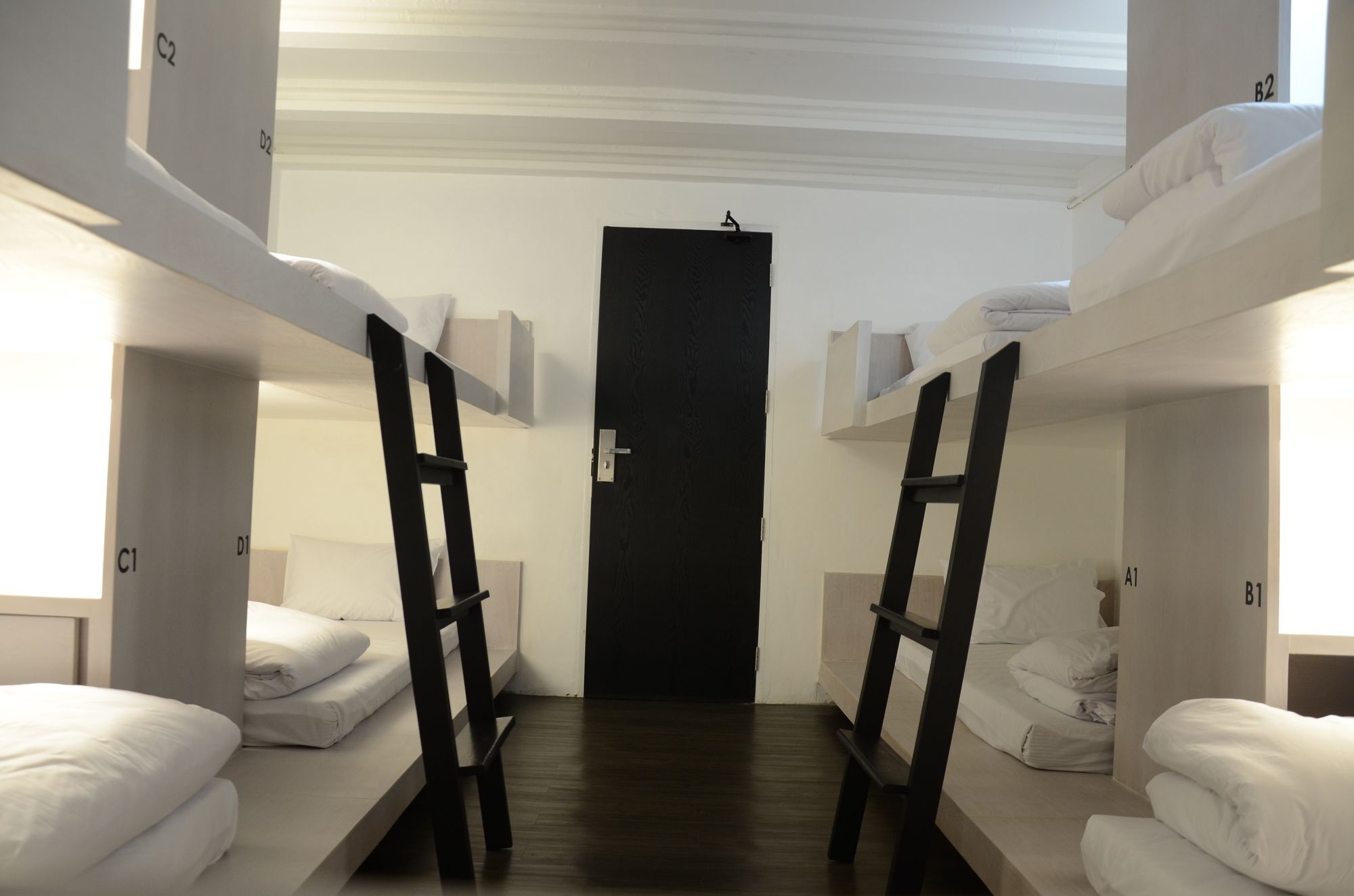 3 Howw At Sukhumvit 21 Hotel 2*