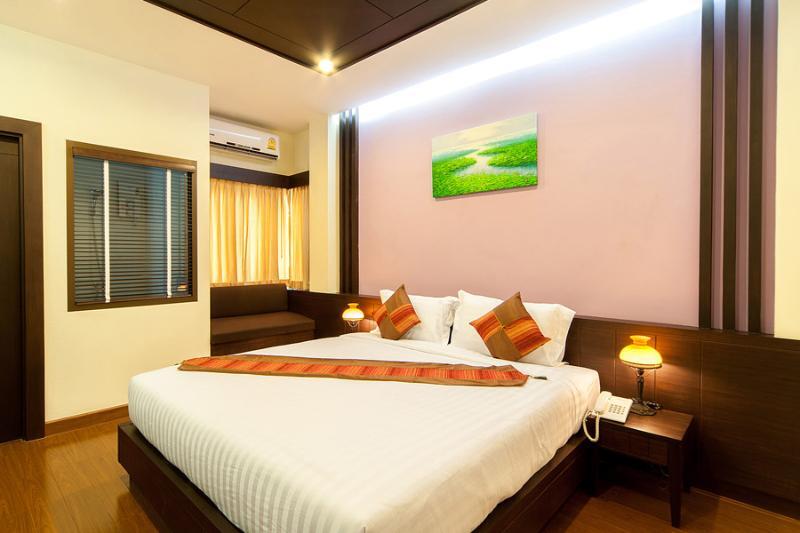 Khách sạn Tara Place Bangkok