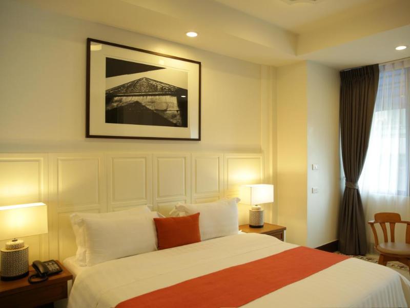 Nandha Hotel