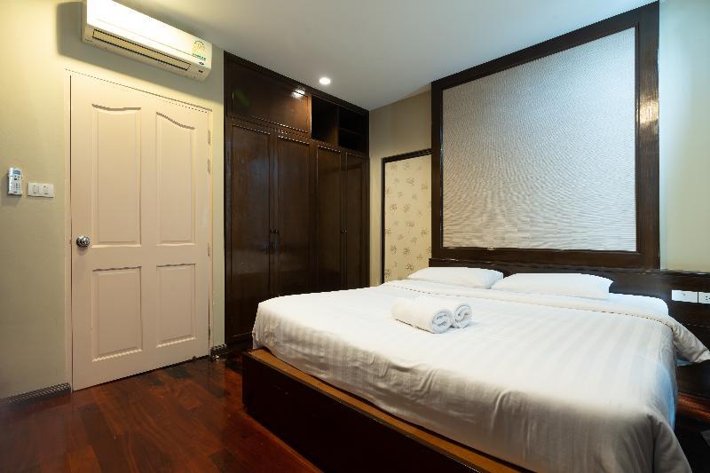 Hotel Greenview Ekkamai 10 3*