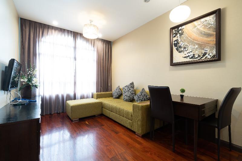 Greenview Ekkamai 10 3*