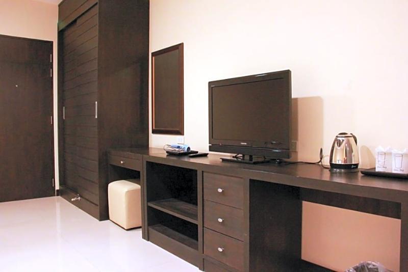 The Atrium Ratchada 13 Aparthotel 3*