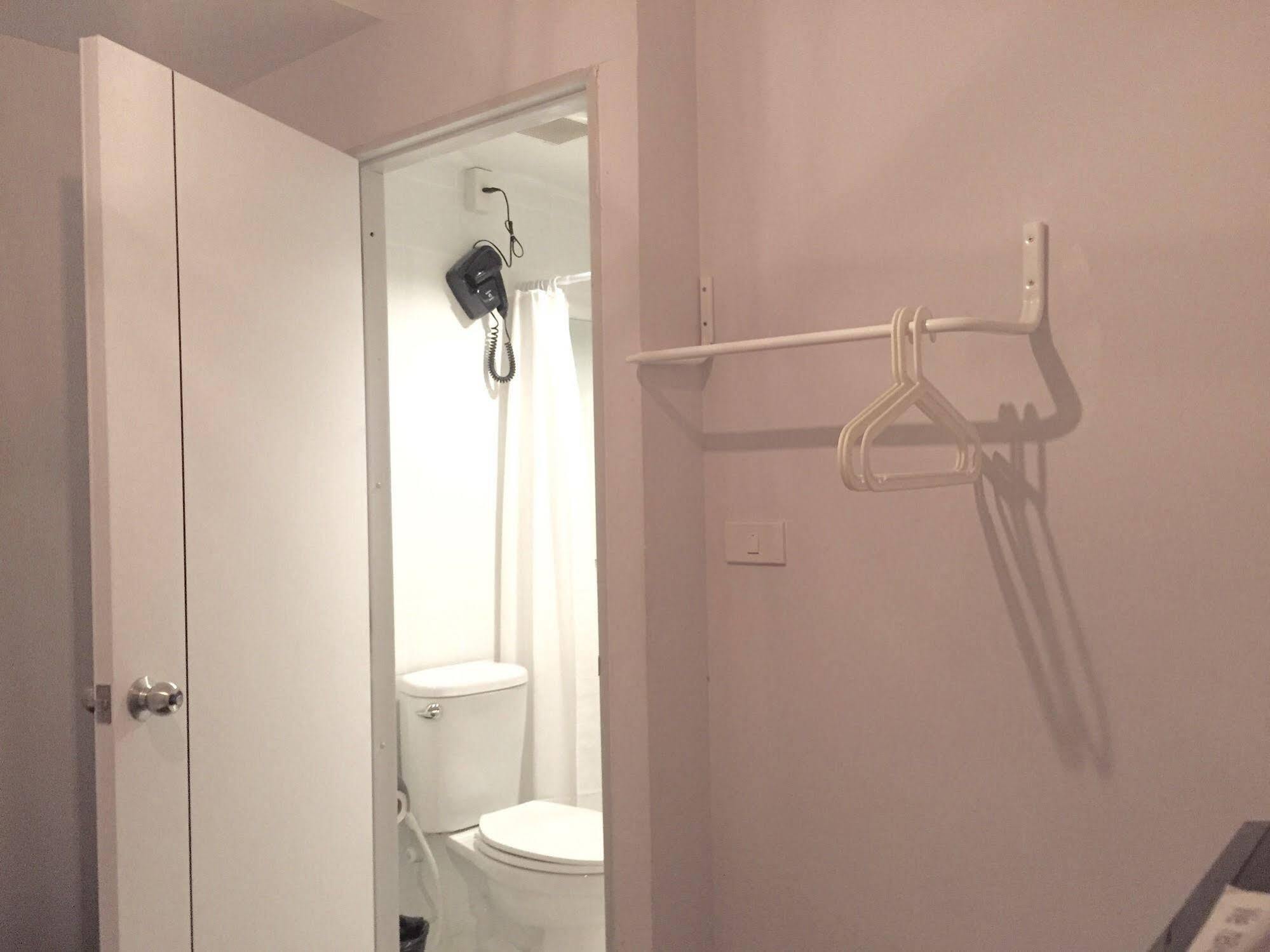 Cooper Hostel Bangkok