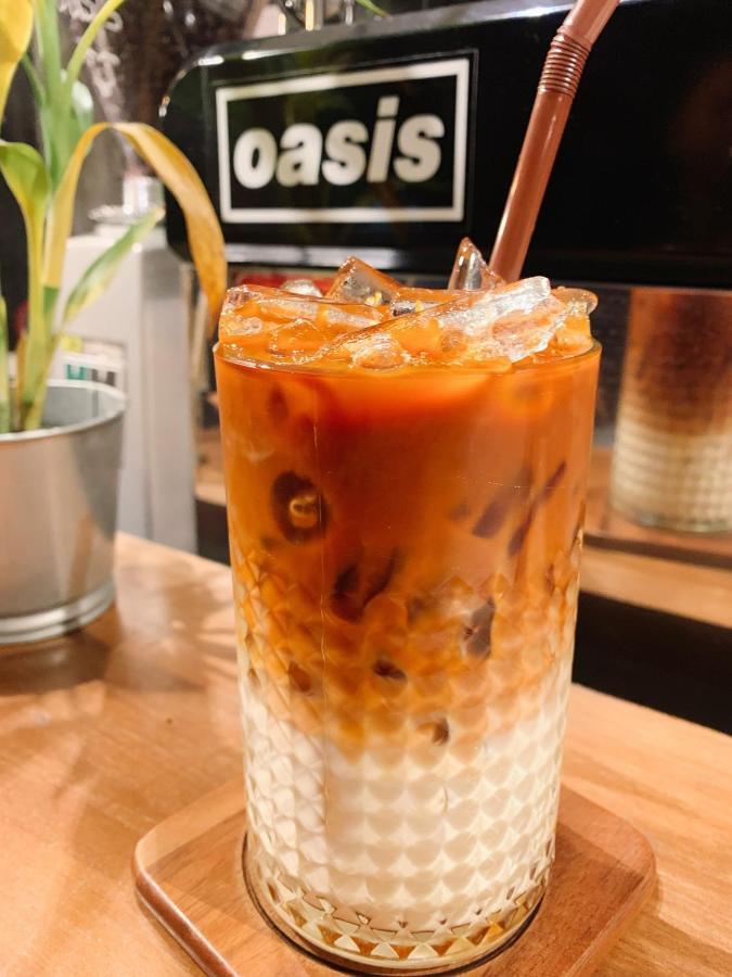 Oasis Cafe And Nap Asrama Bangkok