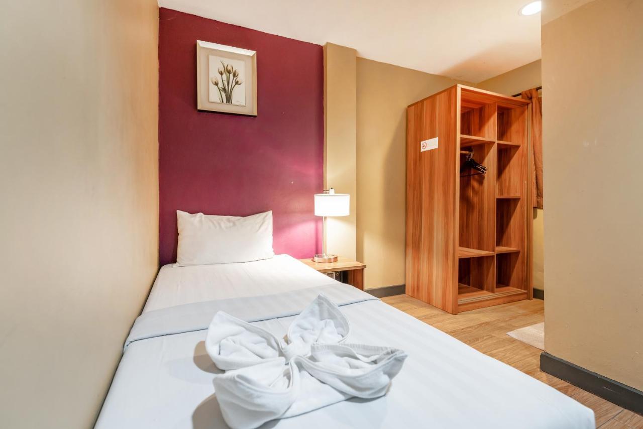 The Richy Place 3* Bangkok