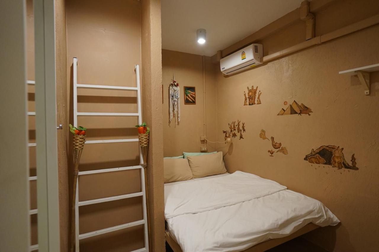 Hostel Rabbitat Bangkok