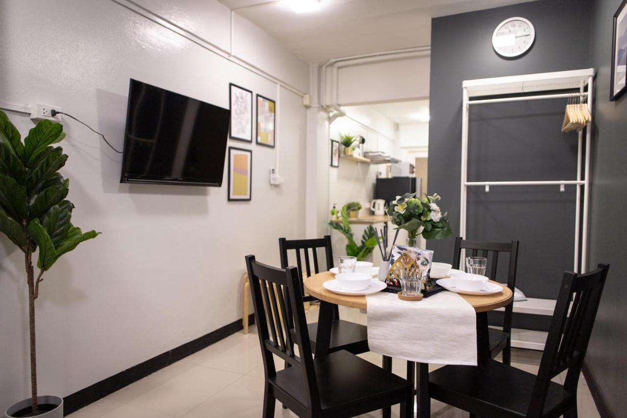 Apartment T1 Large Full Kitchen 100m. To Bts