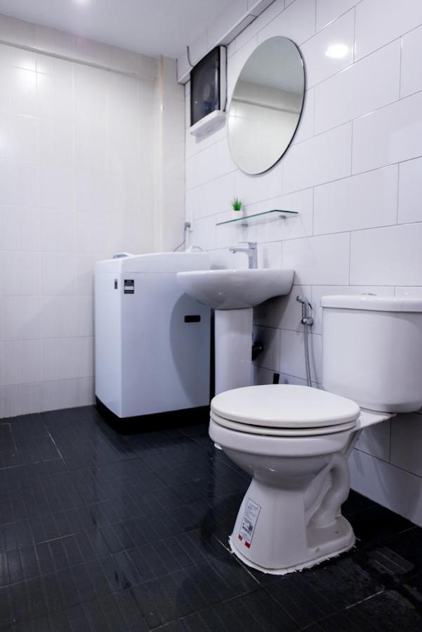 T1 Large Full Kitchen 100m. To Bts Apartment