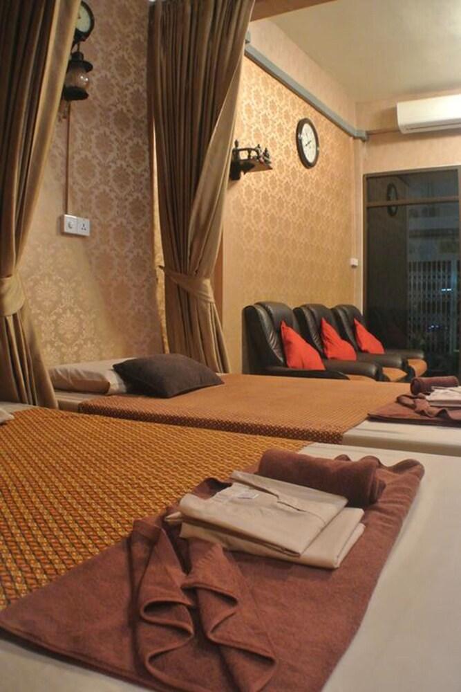 Bed Dee Time Bangkok
