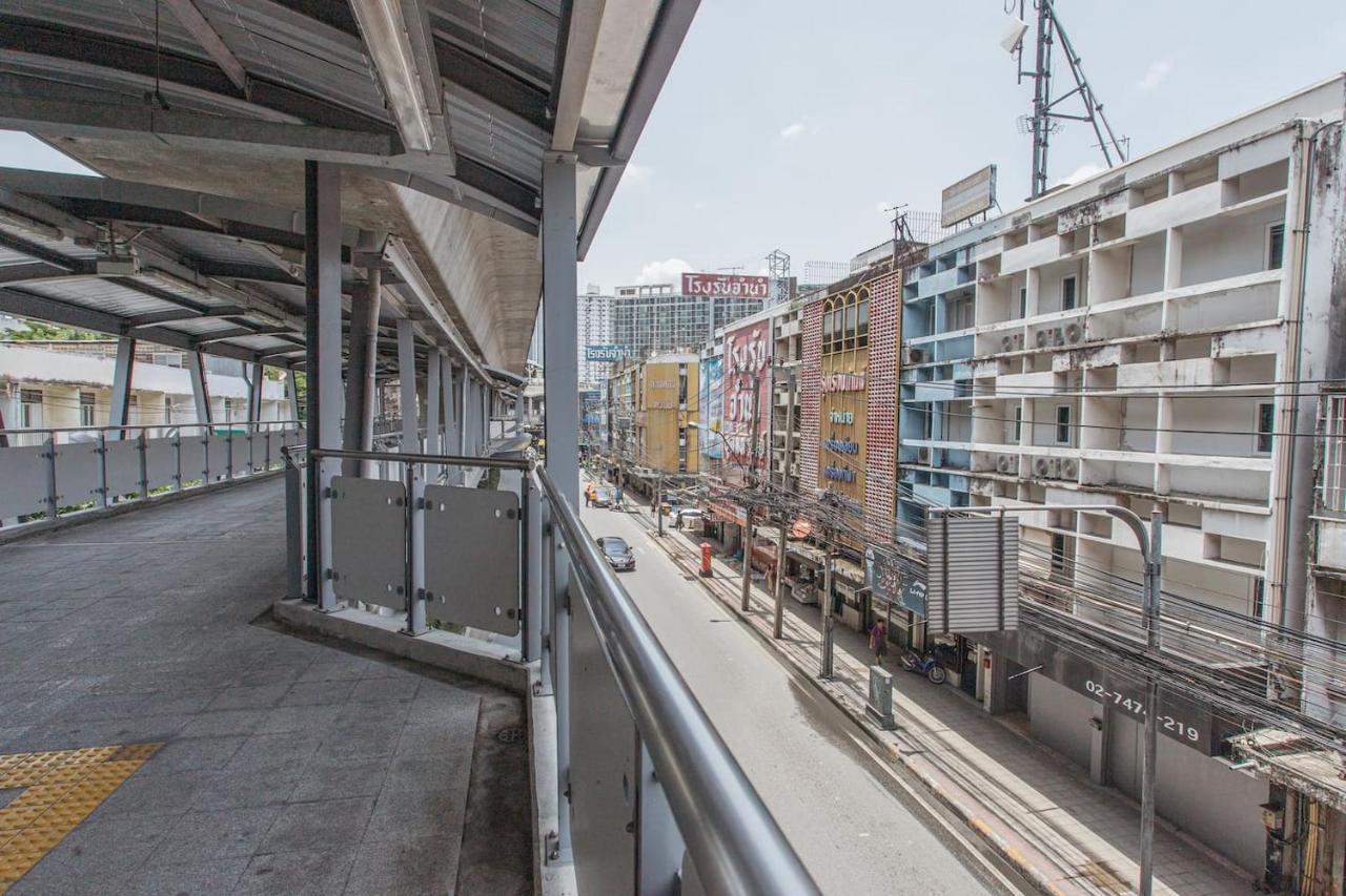 U4 Large 2 Bed Full Kitchen 200m To Bts Leilighet Bangkok