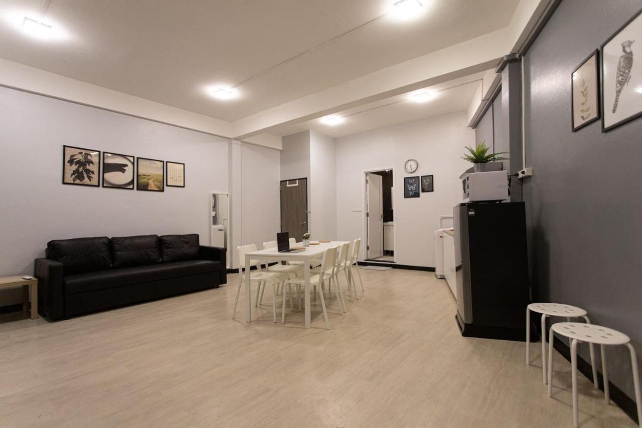 70m² 2 Slaapkamer, 1 Privé Badkamer In Sukhumvit Appartement