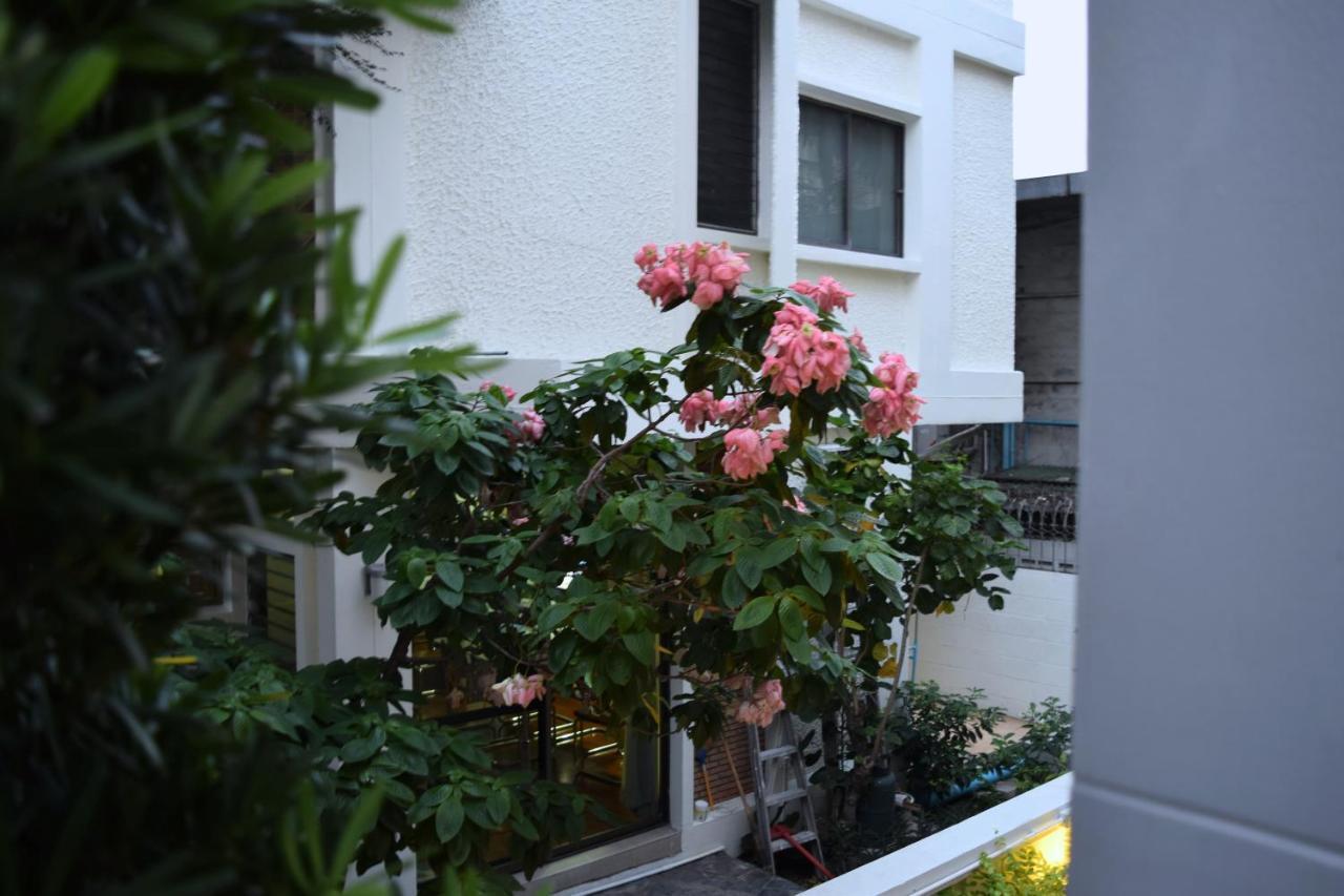 Mayflower House Apartment Bangkok