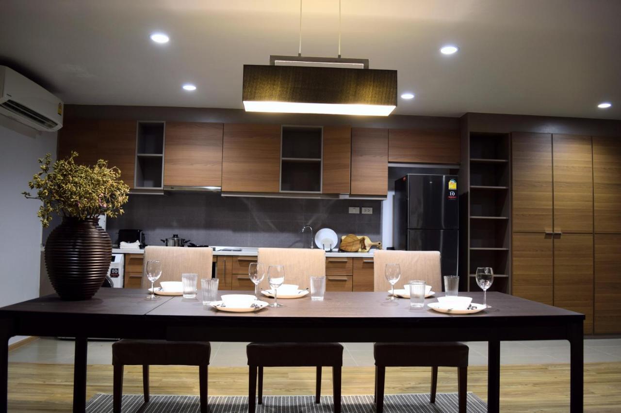 Mayflower House Apartment Bangkok