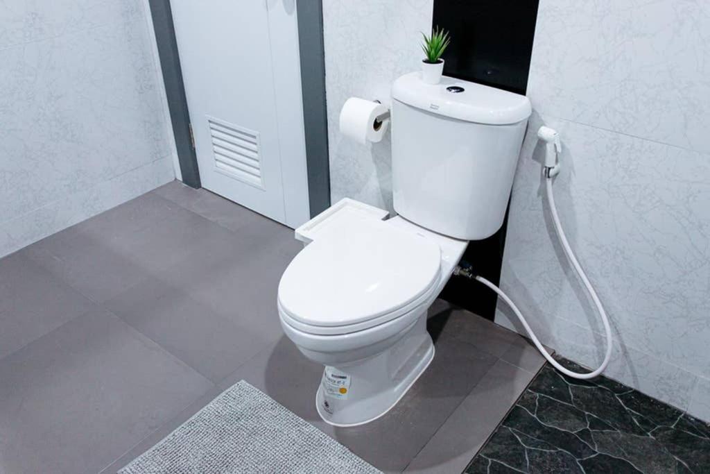Pangsapuri P4 Silom Large 2beds Full Kitchen Wifi 4-6pax Bangkok