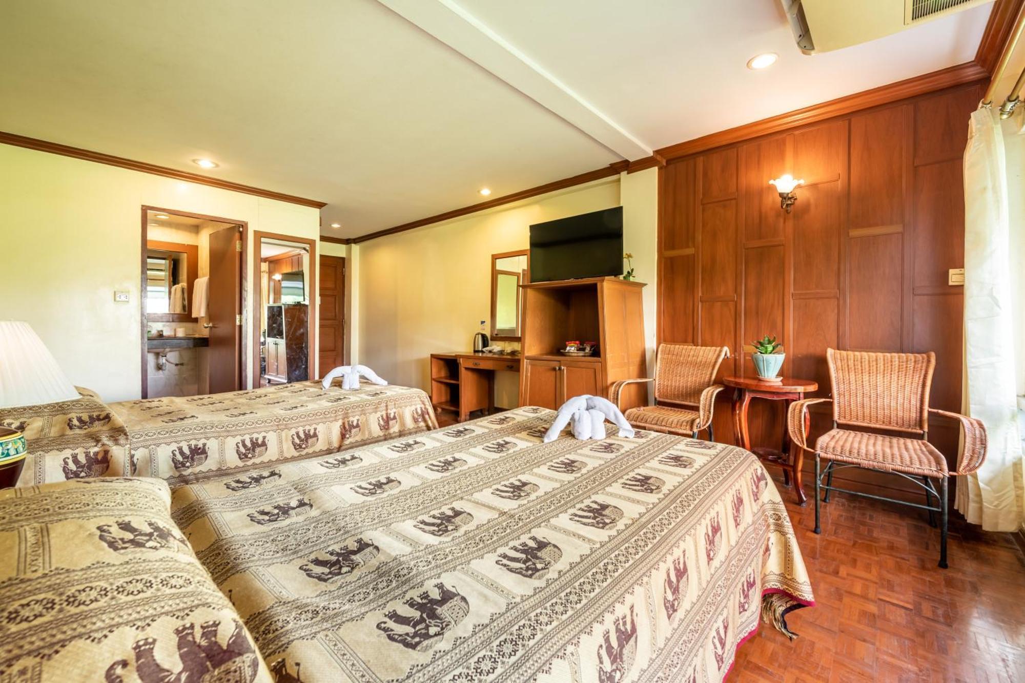 Khách sạn Royal Ivory Sukhumvit Nana Bangkok