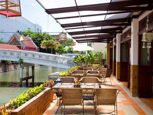 Korbua House Hotel