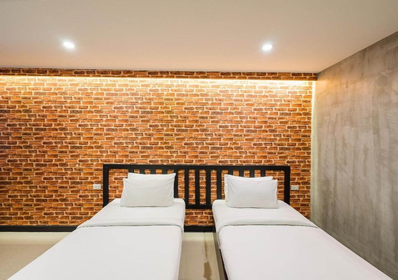 Ton Aor Place Hotell 3*