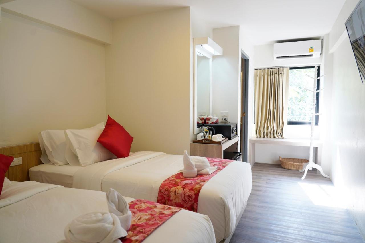 Wild Orchid 3*