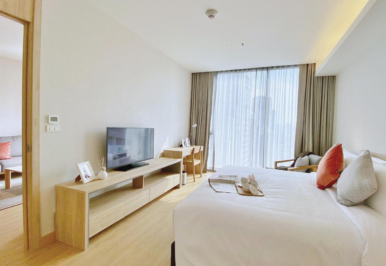 Khách sạn Oakwood 5*