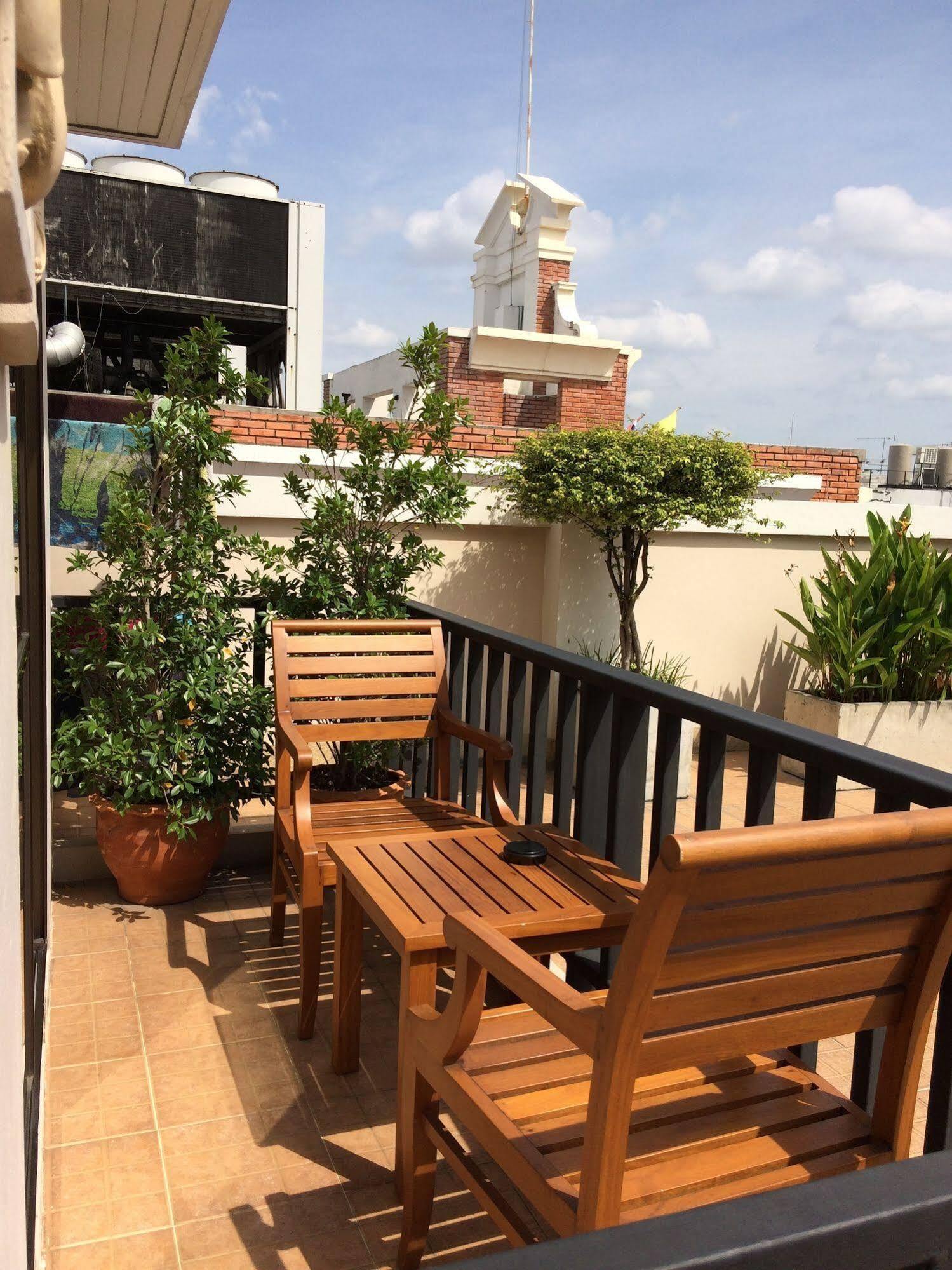 The Mulberry Khaosan Road
